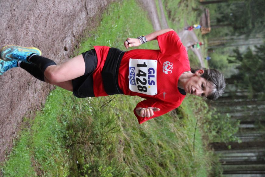 20260419 DM Berglauf Simone